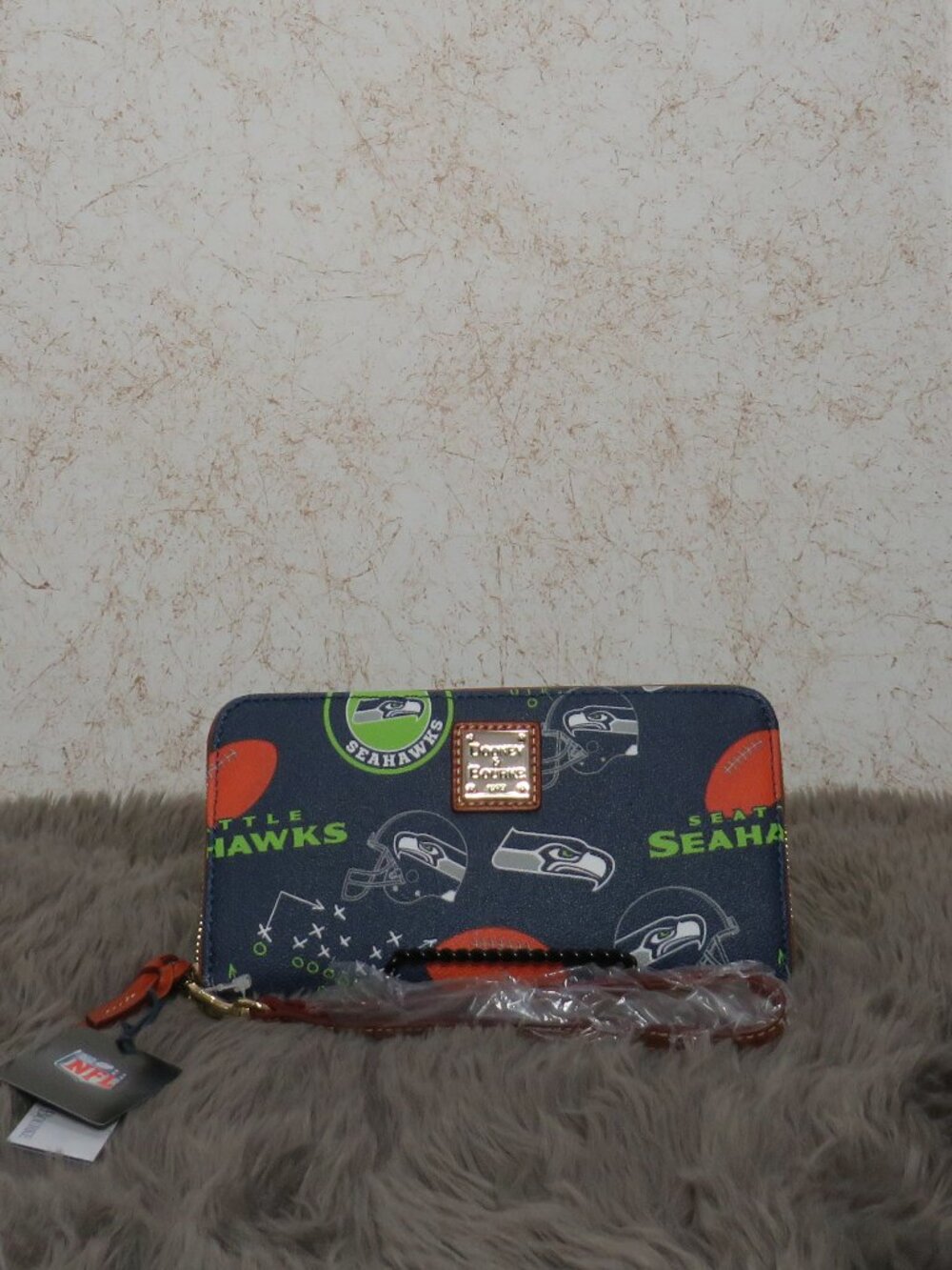 Dooney & Bourke NFL Seattle Seahawks Large Zip Around Wristlet (Navy)
